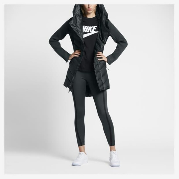 Nike Pants - Women's Nike Sportswear Bond Leggings
